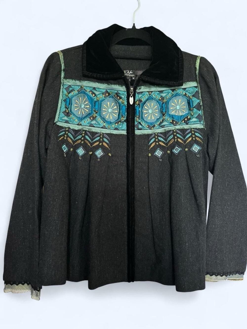 CoVelo Clothing Black and blue embroidered wool blend pleated jacket 4